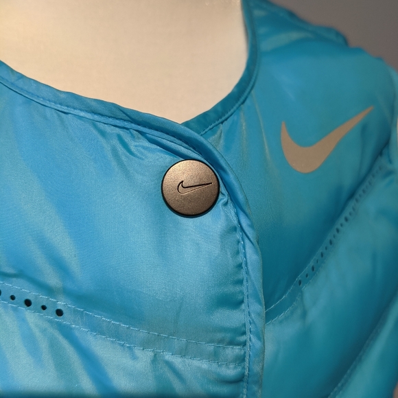 Nike Aeroloft Vest. Size S. EUC. - Picture 11 of 11
